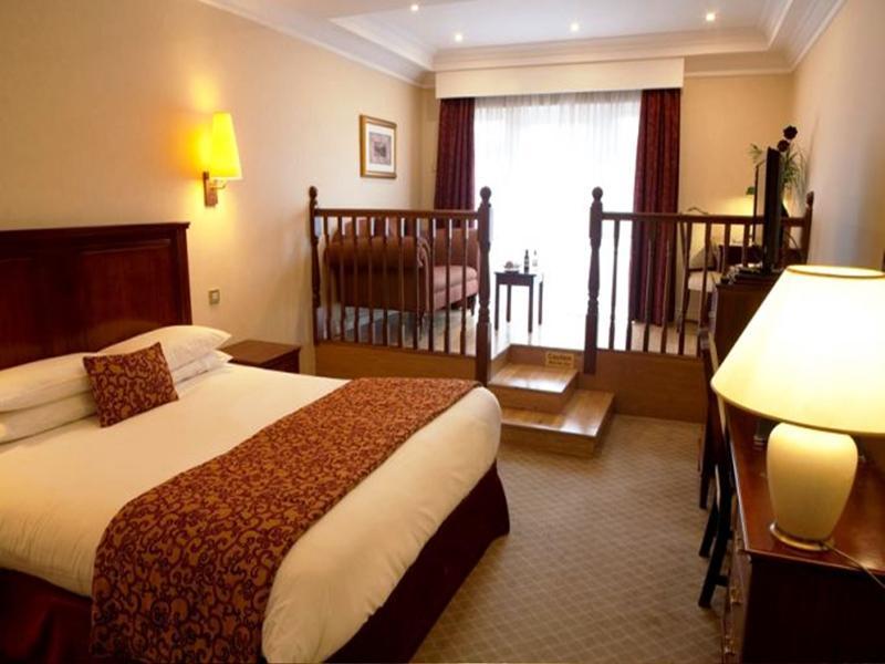 לייקסליפ Court Yard Hotel מראה חיצוני תמונה