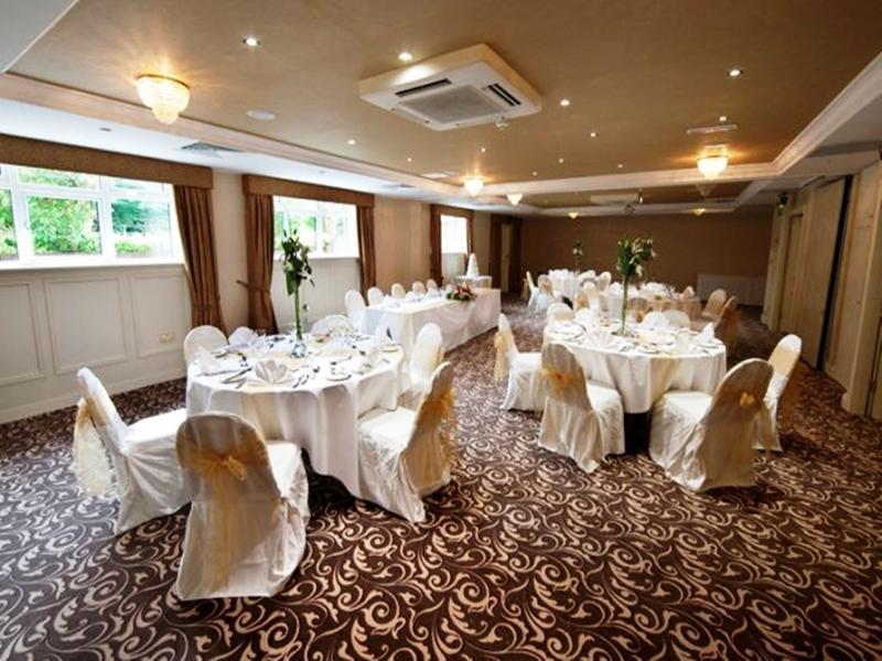 לייקסליפ Court Yard Hotel מראה חיצוני תמונה