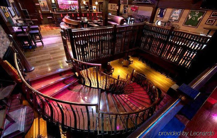 לייקסליפ Court Yard Hotel מראה חיצוני תמונה